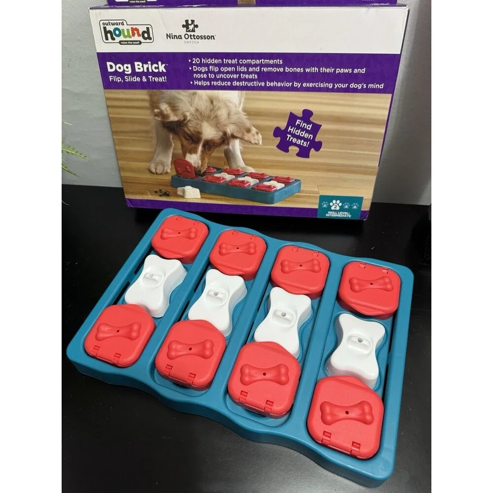 *NEW* Nina Ottosson by Outward Hound Dog Brick Interactive Treat Puzzle Dog Toy